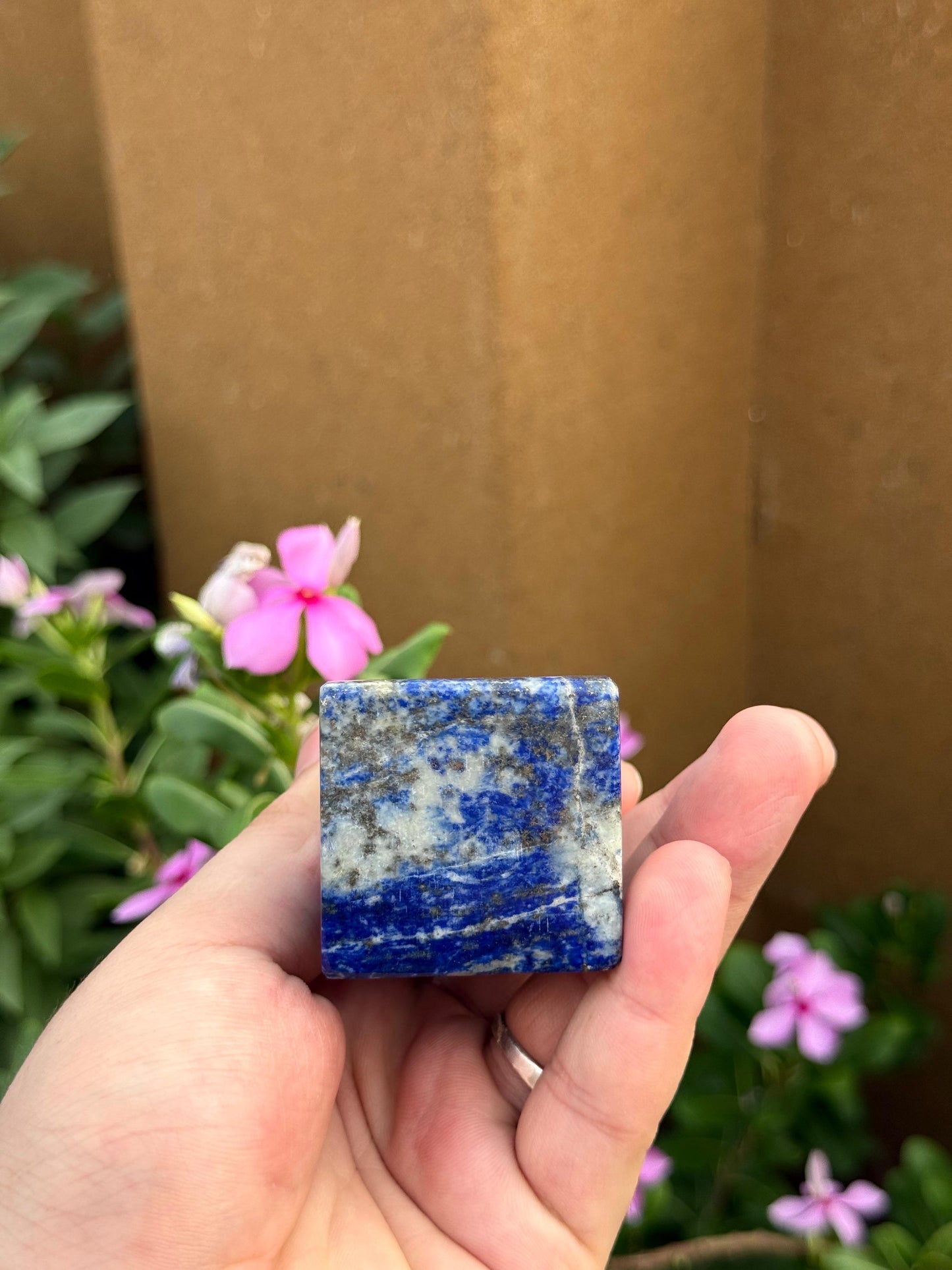 Natural Afghan Lapis Lazuli Tower 330g 108.5 x 40 x 26.5 mm Origin Afghanistan